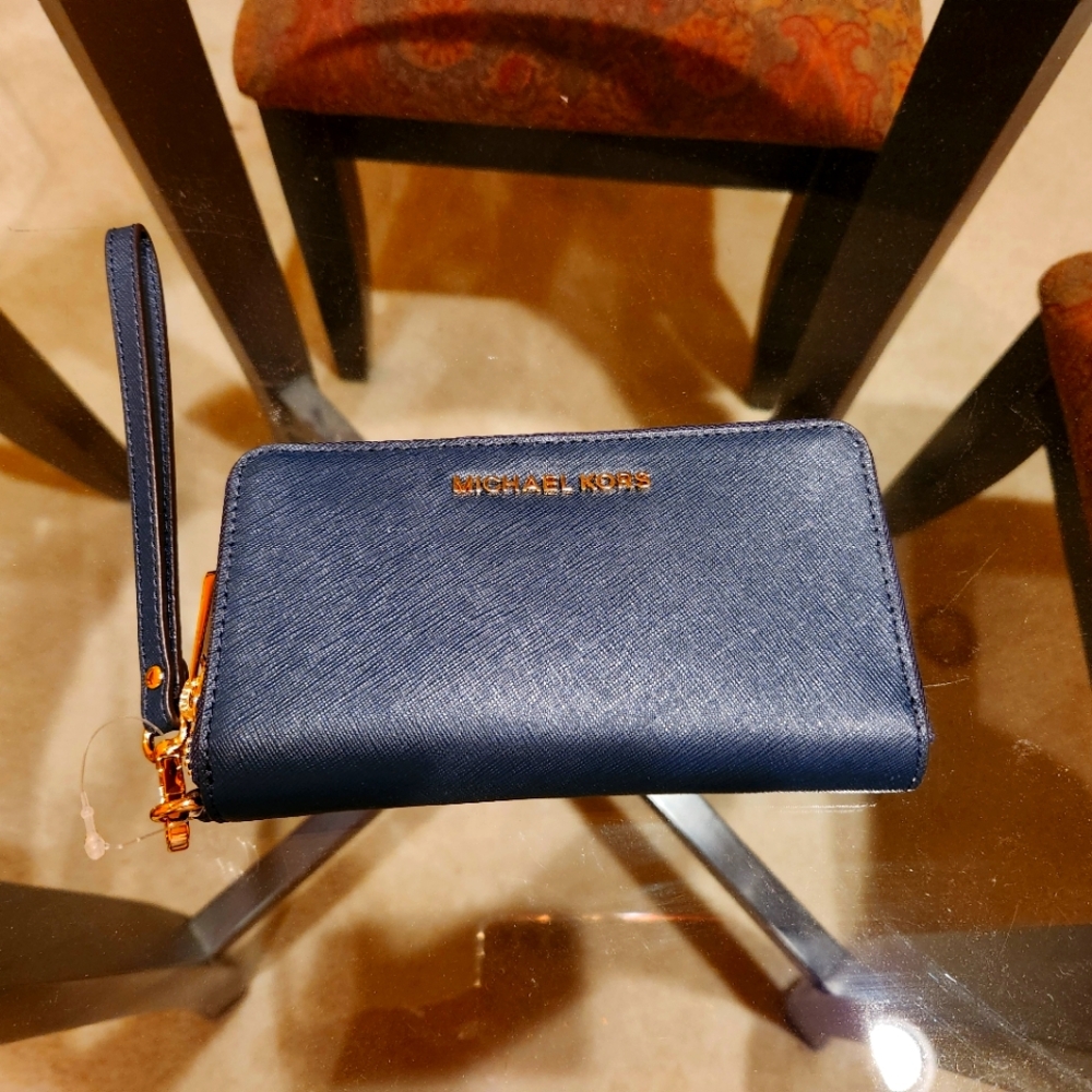 Michael Kors Navy Wallet/Phone Carrier